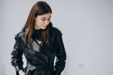 Women’s Leather Blazers for Minimalist Outfits